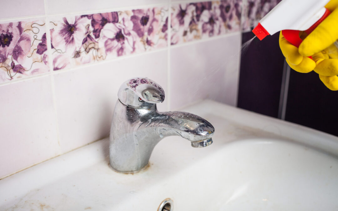 Come togliere il calcare intorno ai rubinetti