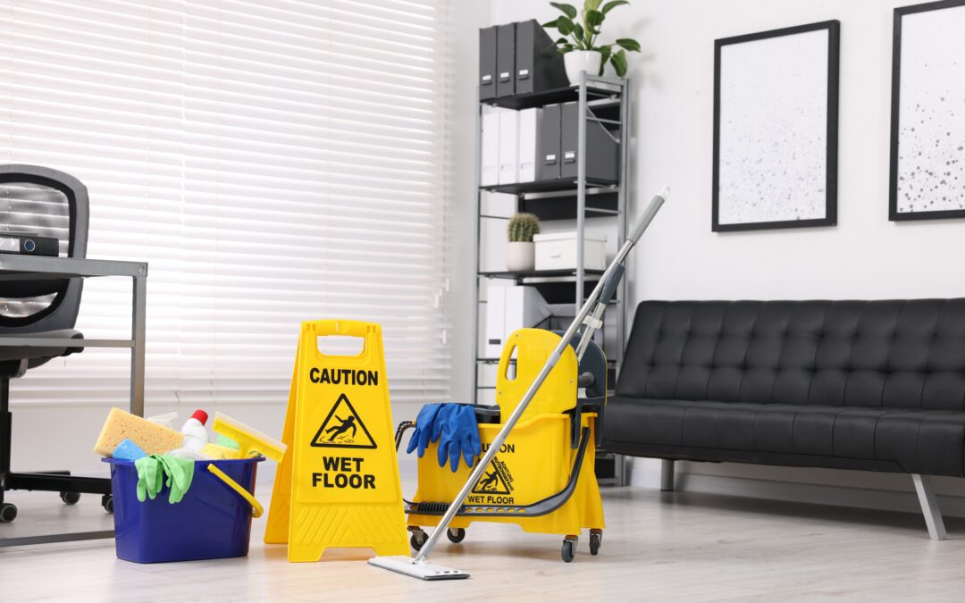Pulizia professionale uffici: attrezzature e prodotti per ogni dimensione